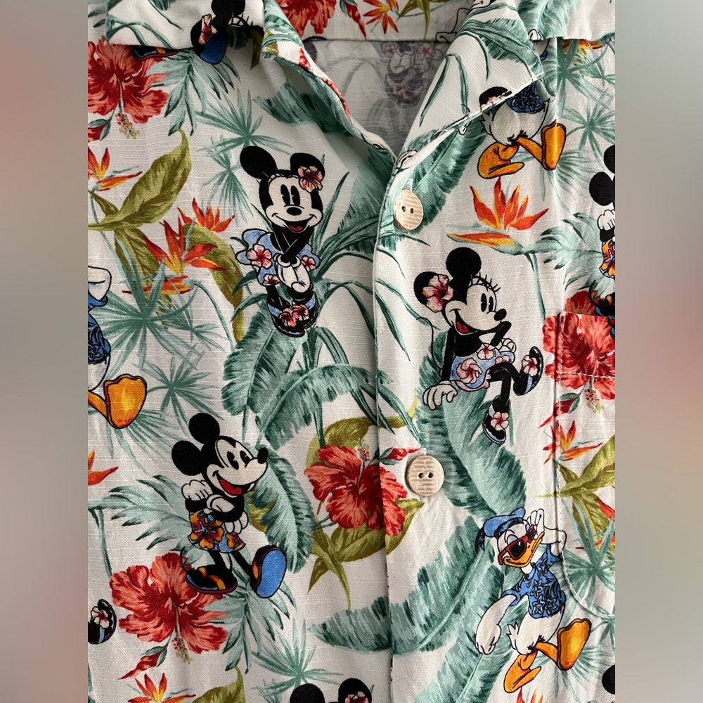 🌴 Disney Tommy Bahama Men's Tropical Mickey Camp Shirt M Resort Vacation - Picture 2 of 11